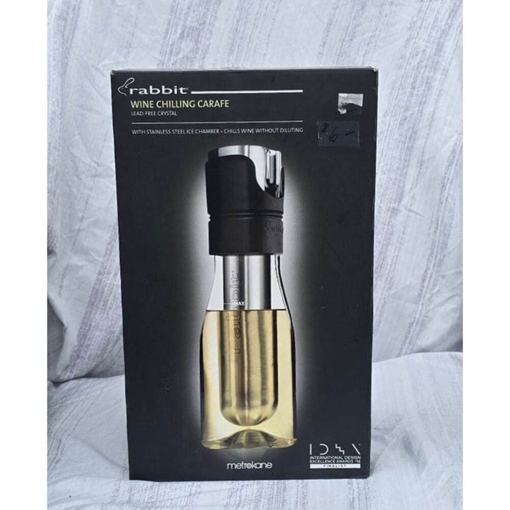 Rabbit Wine Chilling Carafe with Ice Chamber NIB 25oz Bottle Chiller